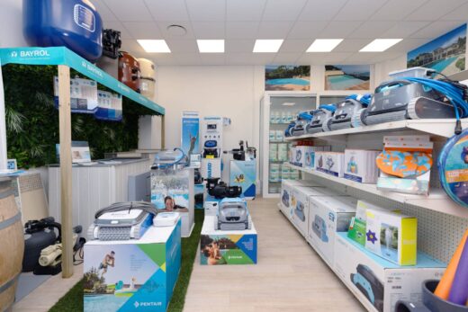 Nos options de revêtement sur-mesure pour une piscine unique dans les Alpes-Maritimes